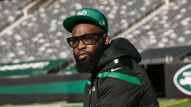 Jets' Team DJ Jon Blak